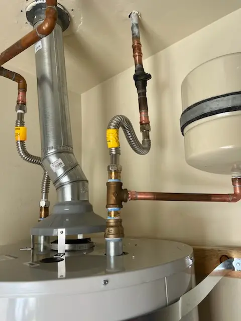 Water heater installation and plumbing repair in Scotts Mills